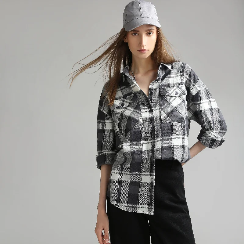 Weekend Bargains to Snag Oversize Checkered Shirt