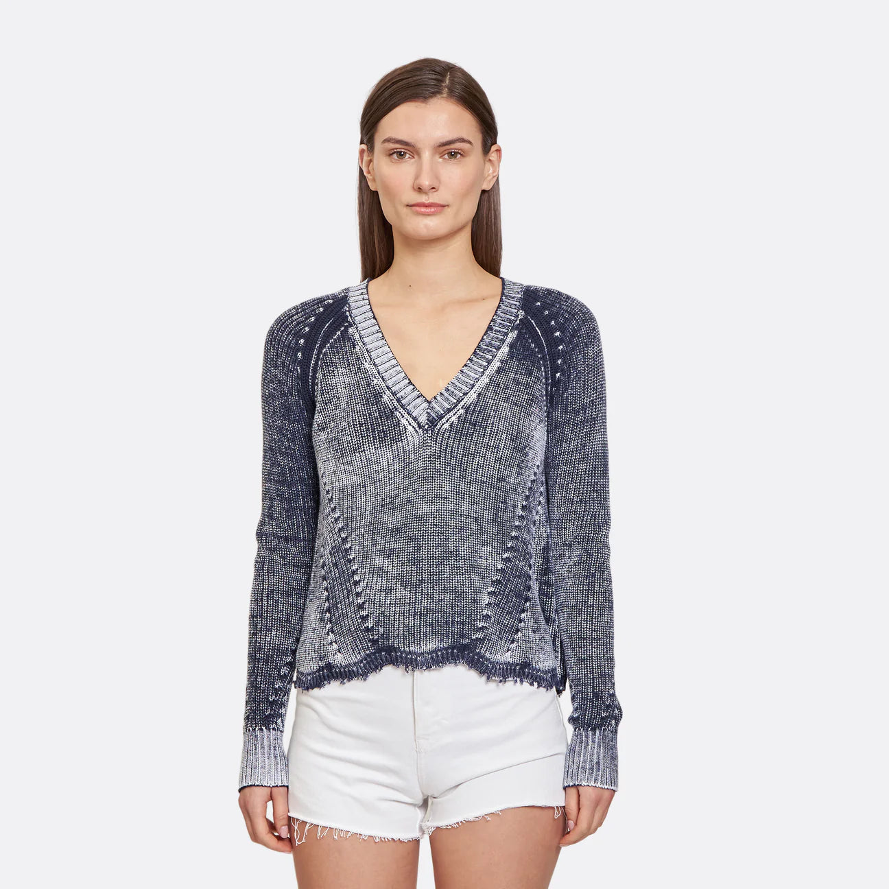 Weekend Deal Distressed Inked Scallop Shaker V - Navy Blue