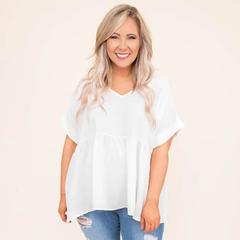 Instant Deal Wide Eyed Gaze Top, Off-White