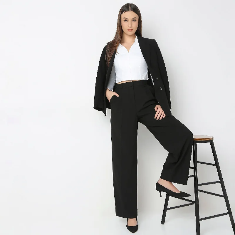 Weekend Offers That Please Regular Fit Solid Shirt